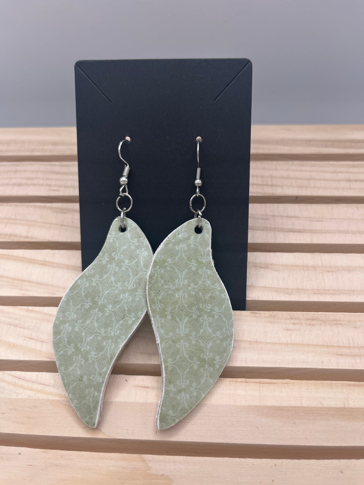 Green floral wave earrings