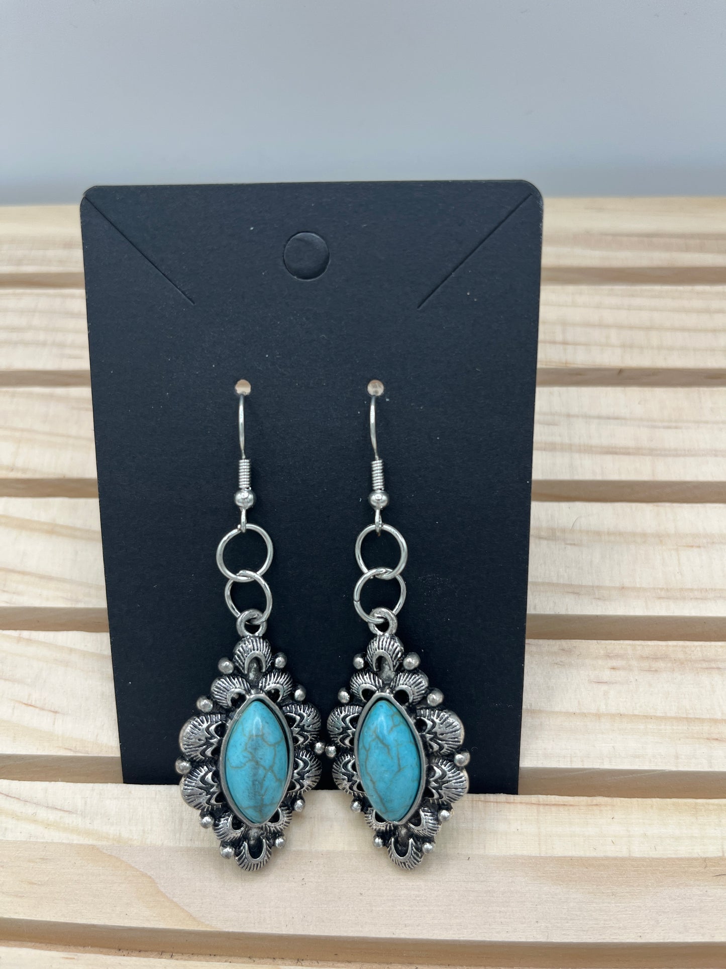 Silver tone with Turquoise diamond shape