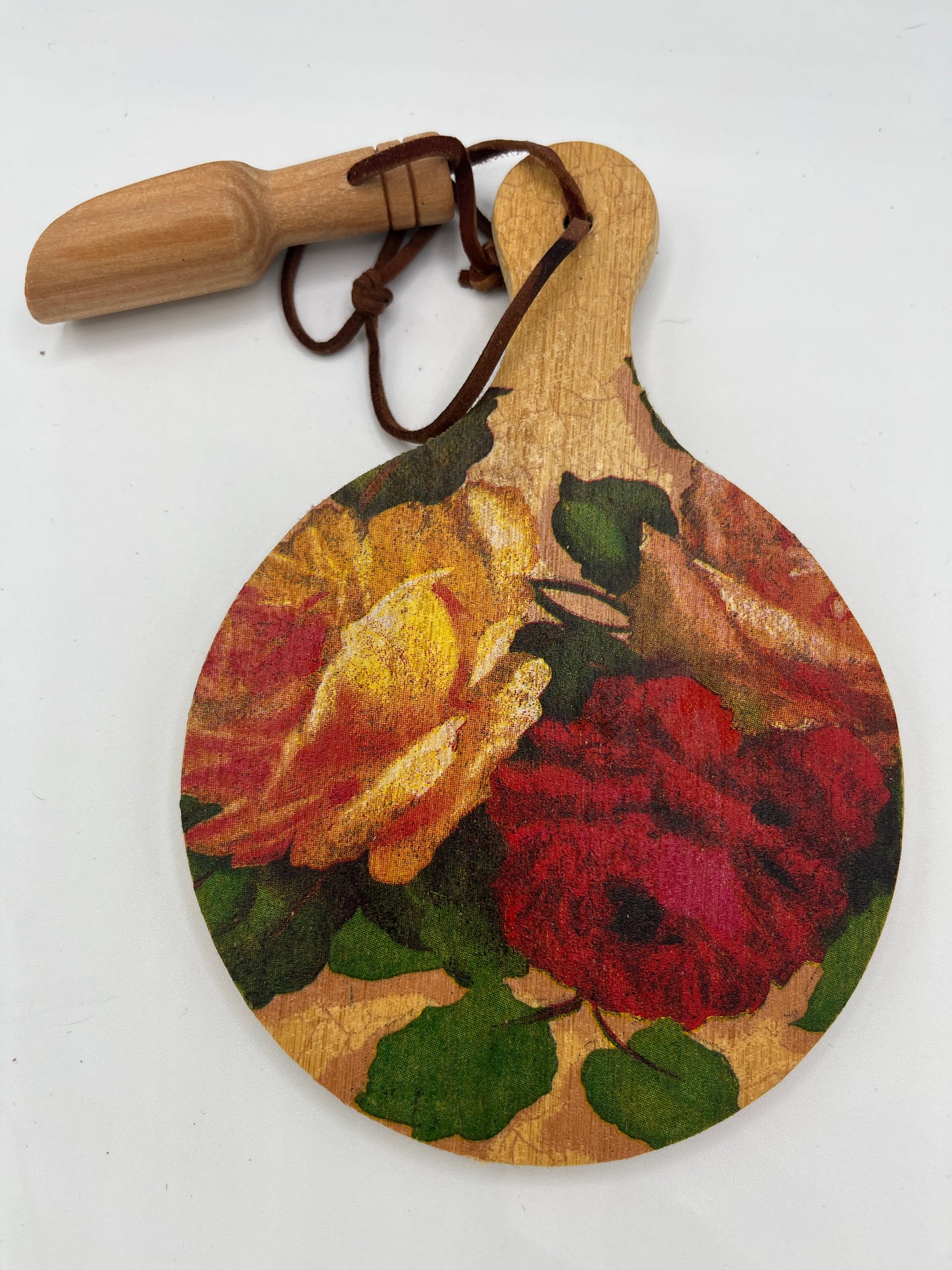 Roses mini round cutting board