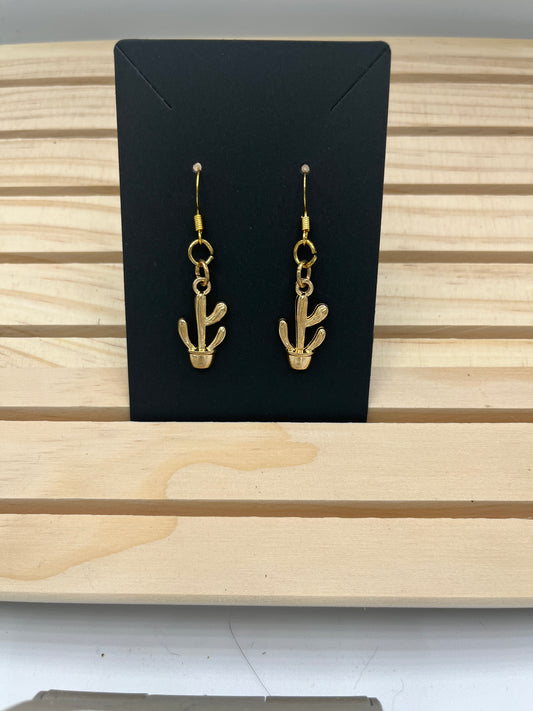 Cacti earrings Goldtone