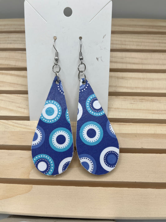 Slender teardrop blue circles earrings