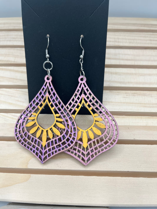 Geometric shaped lavender to yellow earrings