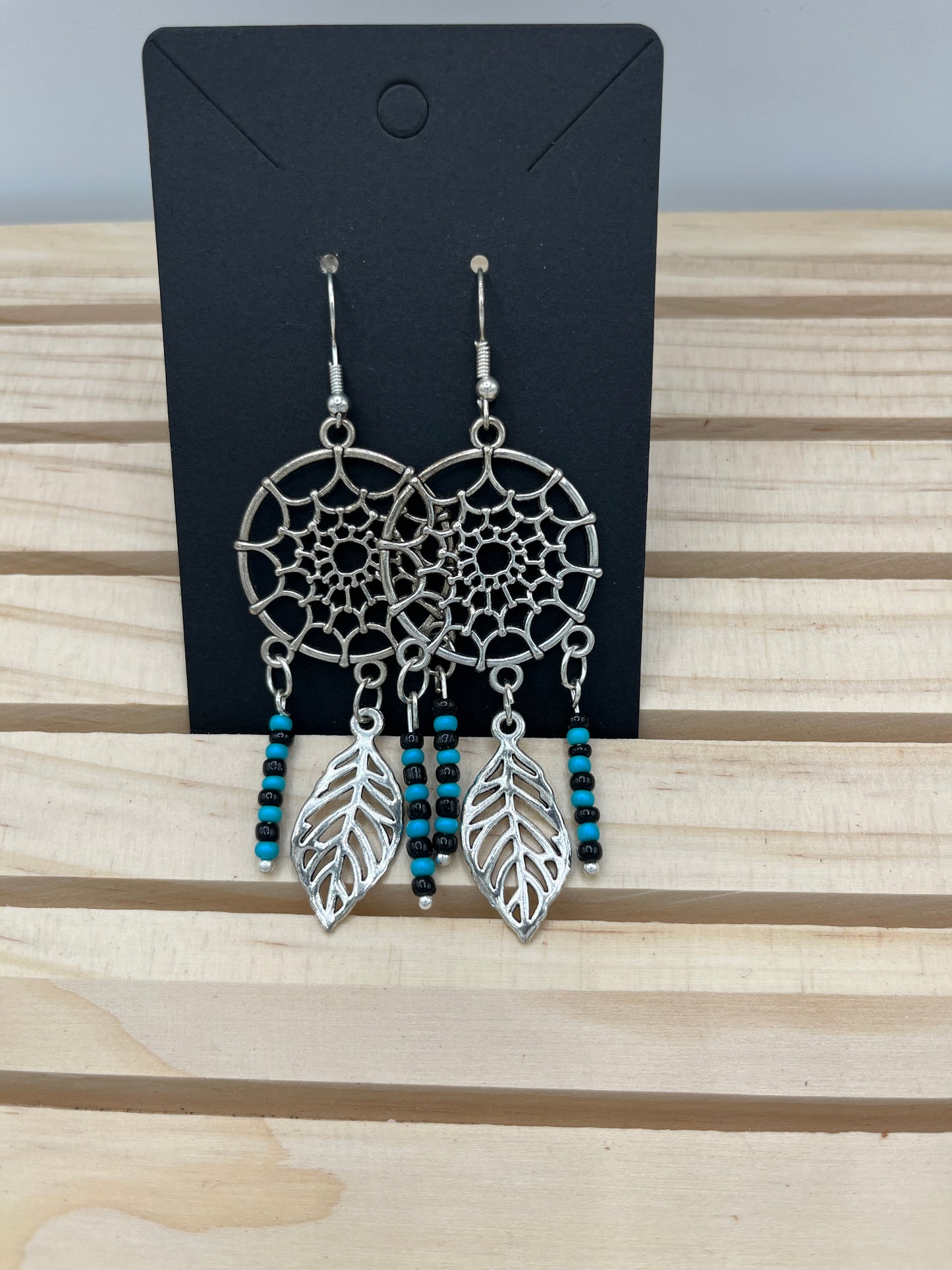 Dreamcatcher with turquoise and black beads earrings