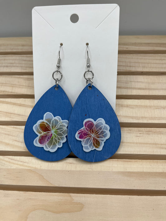 Blue teardrop earrings with geometric flower